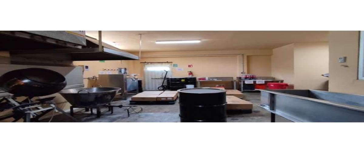 Foto de bodega en venta en  , plutarco elias calles 1 - 2, monterrey, nuevo león, 0 No. 02