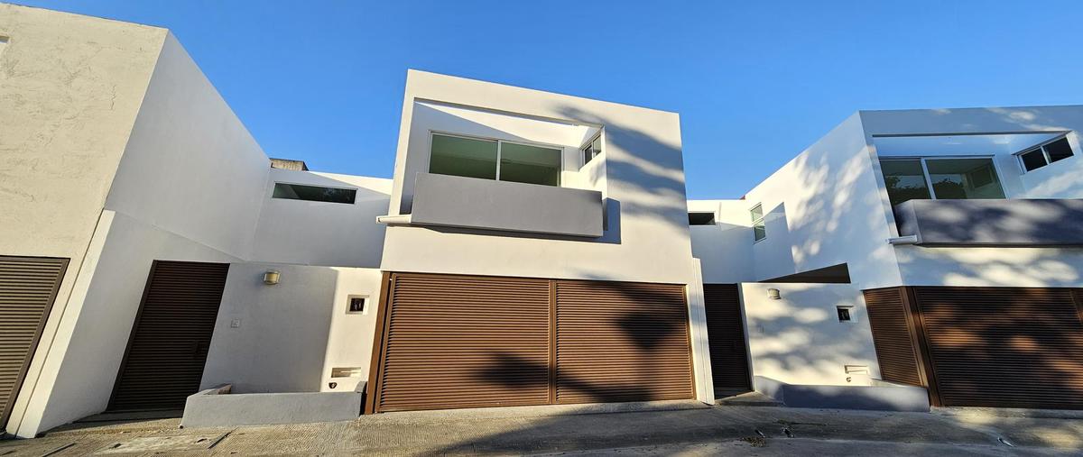 Foto de casa en venta en  , plutarco elias calles cura hueso, centro, tabasco, 0 No. 01