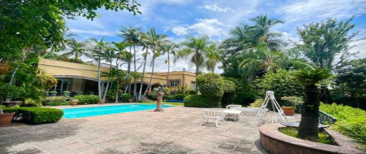 Foto de terreno habitacional en venta en  , poblado acapatzingo, cuernavaca, morelos, 30317148 No. 01