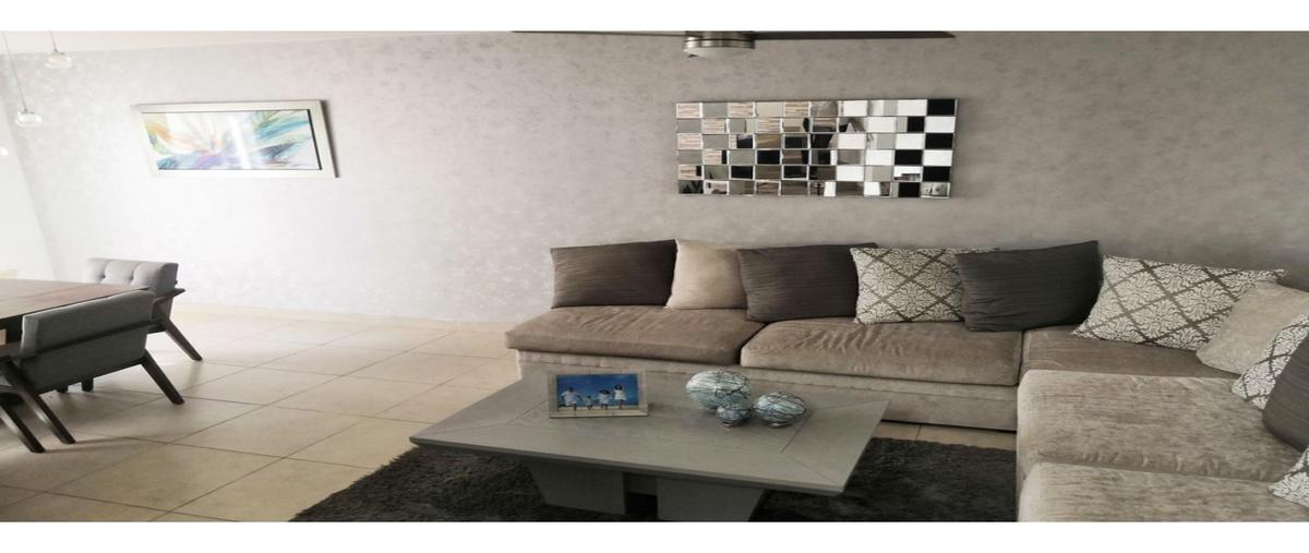 Foto de casa en venta en  , portal de las lomas, saltillo, coahuila de zaragoza, 0 No. 03