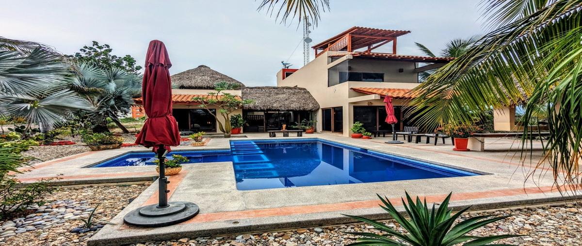 Foto de casa en venta en puerto , bajos de chila, san pedro mixtepec -dto. 22 -, oaxaca, 28819021 No. 01