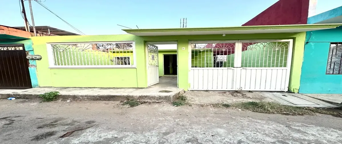 Casa disponible en venta en Ramon Lopez Velarde #17, Colonia El Carmen