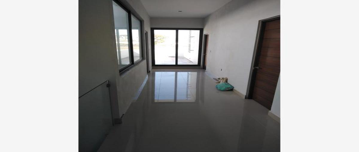 Foto de casa en venta en  , real santa bárbara, colima, colima, 11449965 No. 01