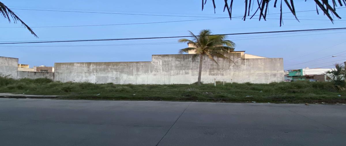 Foto de terreno habitacional en reforma esquina 18 de marzo , puerto méxico, coatzacoalcos, veracruz de ignacio de la llave, 25053940 foto 04 Foto de terreno habitacional en venta en reforma esquina 18 de marzo , puerto méxico, coatzacoalcos, veracruz de ignacio de la llave, 25053940 No. 04