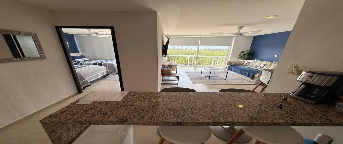Foto de departamento en venta en  , región 84, benito juárez, quintana roo, 0 No. 03