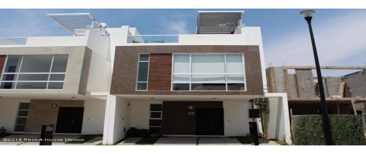 Foto de casa en , residencial el refugio, querétaro, querétaro, 0 foto 01 Foto de casa en venta en , residencial el refugio, querétaro, querétaro, 0 No. 01