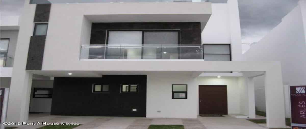 Foto de casa en , residencial el refugio, querétaro, querétaro, 0 foto 02 Foto de casa en venta en , residencial el refugio, querétaro, querétaro, 0 No. 02