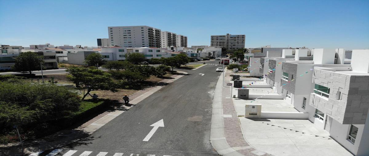 Foto de casa en venta en  , residencial el refugio, querétaro, querétaro, 0 No. 03