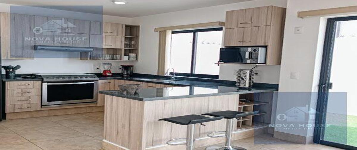 Foto de casa en venta en  , residencial el refugio, querétaro, querétaro, 31130129 No. 03