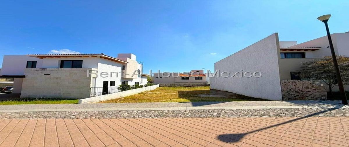 Foto de terreno habitacional en , residencial el refugio, querétaro, querétaro, 0 foto 02 Foto de terreno habitacional en venta en , residencial el refugio, querétaro, querétaro, 0 No. 02