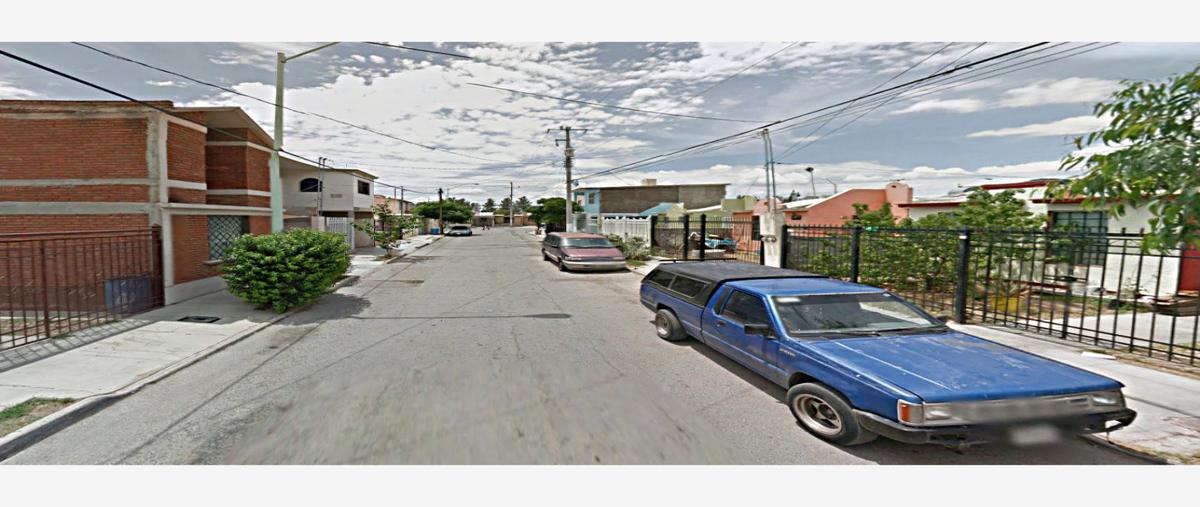 Foto de casa en venta en  , robinson, chihuahua, chihuahua, 0 No. 02