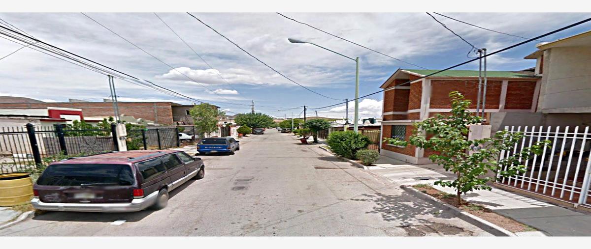 Foto de casa en venta en  , robinson, chihuahua, chihuahua, 0 No. 03