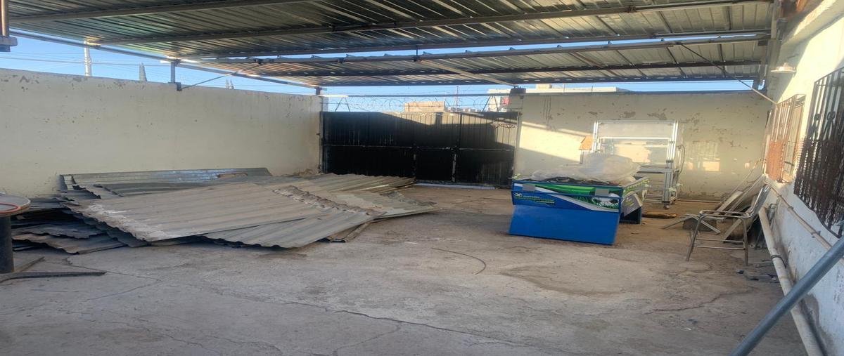 Foto de casa en venta en  , san patricio i y ii, chihuahua, chihuahua, 0 No. 03
