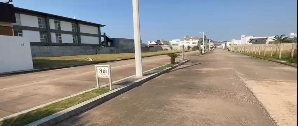 Foto de terreno habitacional en venta en  , santa rosa, coatzacoalcos, veracruz de ignacio de la llave, 0 No. 03