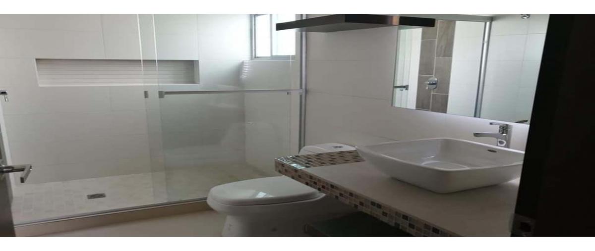 Foto de casa en venta en  , santa rosa residencial, saltillo, coahuila de zaragoza, 0 No. 03