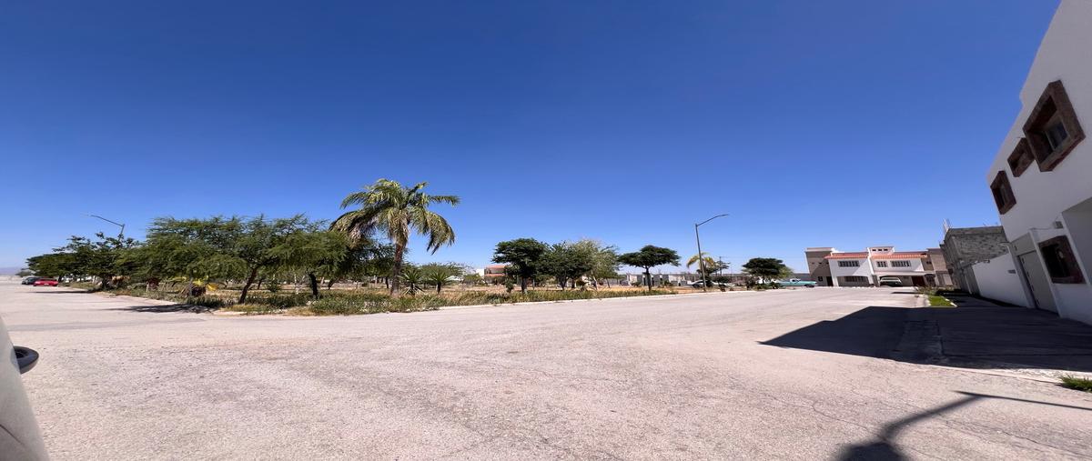 Foto de terreno habitacional en venta en s/n , el campanario, torreón, coahuila de zaragoza, 28211985 No. 03