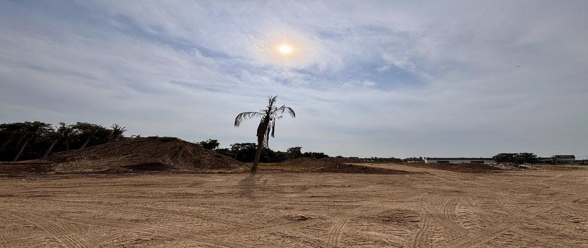 Foto de terreno habitacional en venta en terreno en venta en las juntascon alto flujo vehicular en puerto vallarta , de las juntas delegación, puerto vallarta, jalisco, 30802872 No. 03