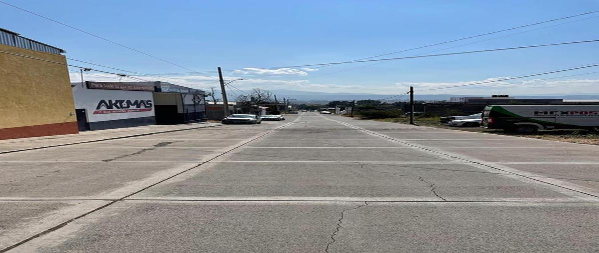 Foto de terreno habitacional en venta en  , tinijaro, morelia, michoacán de ocampo, 0 No. 03