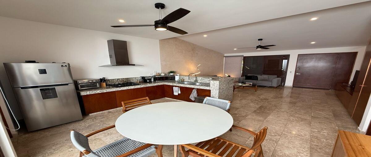 Casa en venta, Villas de Rue, Colonia Santa Rita Cholul, C.P. 97130