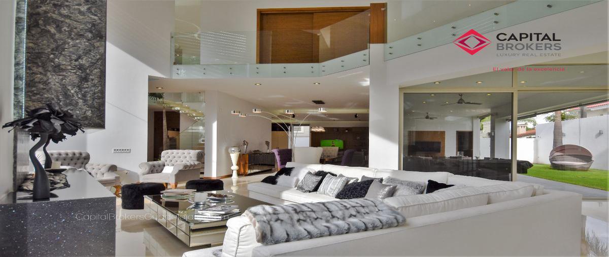 Foto de casa en venta en  , villas de vallarta, zapopan, jalisco, 15569166 No. 01