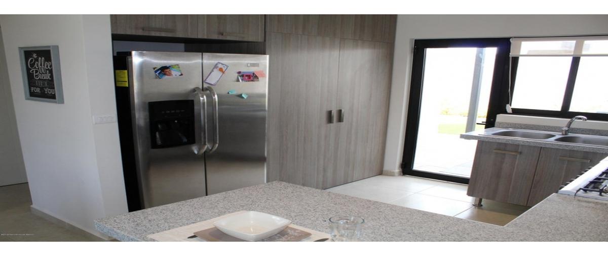 Foto de casa en venta en  , zakia, el marqués, querétaro, 0 No. 04