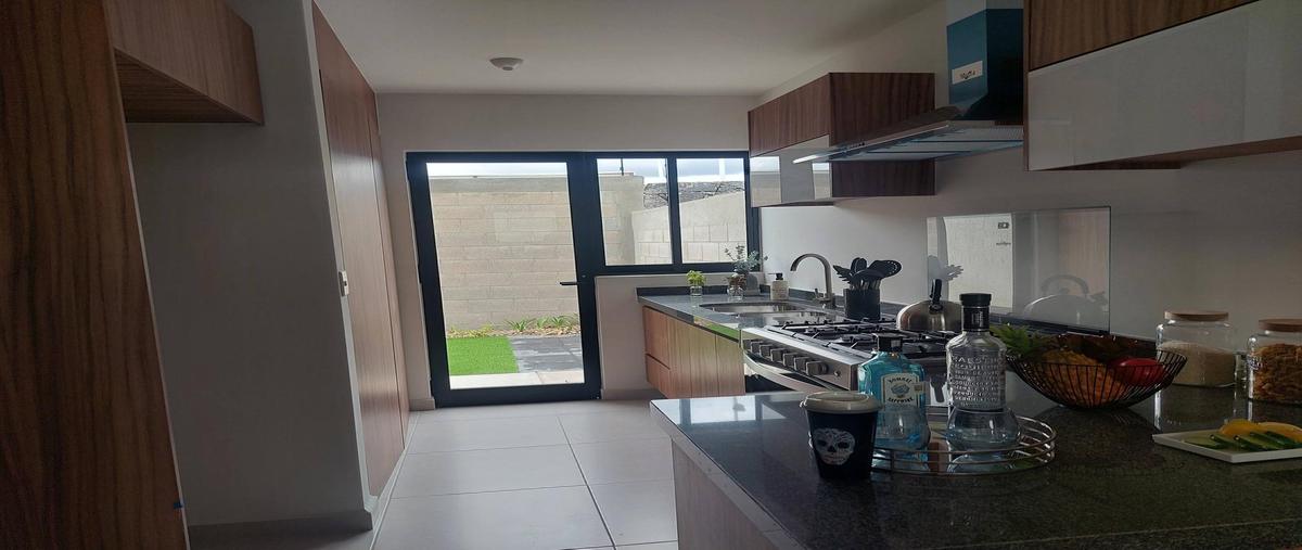 Foto de casa en venta en  , zakia, el marqués, querétaro, 0 No. 03