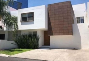 Foto de inmueble en Blvd. Centro Sur 3000, Centro Sur, 76093 Santiago de Querétaro, Qro. #3000, Col. Claustros de las Misiones C.P. 76093, Querétaro