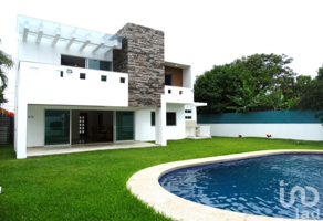 Foto de inmueble en Blvrd Lomas de Cocoyoc 41, 62847 Fraccionamiento Lomas de Cocoyoc, Mor. #s/n, Col. San Juan Texcalpan C.P. 62847, Atlatlahucan