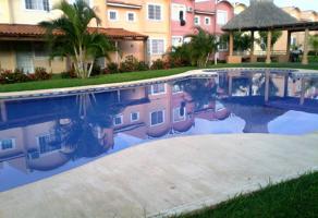 Foto de inmueble en Zihuatanejo, Gro., Col. Ixtapa Zihuatanejo C.P. 40884, Zihuatanejo de Azueta