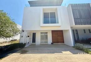 Foto de inmueble en Av. Punto Sur, 45645 Los Gavilanes, Jal., Col. Los Gavilanes C.P. 45645, Tlajomulco de Zúñiga