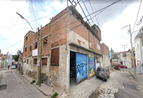 Foto de inmueble en HIGUERAS  201 Y 203ESQUINA ENCINO, Col. Obregón C.P. 37320, León