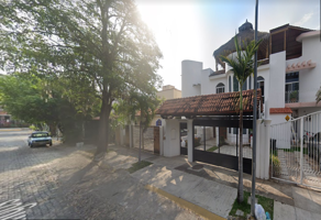 Foto de inmueble en Flamingos 128 #128, Col. Centro Tomatlán C.P. 48450, Tomatlán