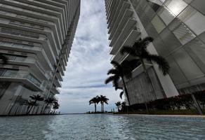 Foto de inmueble en Blvd. Francisco Medina Ascencio, Las Glorias, Puerto Vallarta, Jal. #000, Col. Zona Hotelera Norte C.P. 48333, Puerto Vallarta