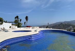 Foto de inmueble en Las Playas, 39390 Acapulco de Juárez, Gro., Col. Península de las Playas C.P. 39390, Acapulco de Juárez