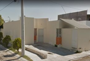 Foto de inmueble en LAS ROSAS MORADAS #684, Col. Las Fuentes C.P. 28078, Colima