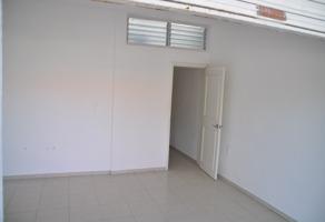 Foto de inmueble en Lorenzo R Lopez #2Int. E, Col. El Moralete C.P. 28060, Colima