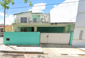 Foto de inmueble en Calle 105  #s/n, Col. Quinta Santa Rosa C.P. 97279, Mérida