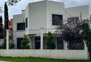 Foto de inmueble en Paseo San Pedro, Col. San Carlos C.P. 52159, Metepec