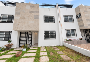 Foto de inmueble en Blvd. Cordillera Central 108, Fracc. Cordillera Residencial, 37669 León de los Aldama, Gto. #108, Col. Cordillera C.P. 37669, León