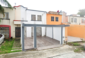 Foto de inmueble en HACIENDA DE ACANCEH  #1396 BInt. LT 1 MZ 27  SM 202, Col. Hacienda Real del Caribe C.P. 77539, Benito Juárez