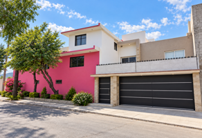 Foto de inmueble en Av Océano Atlántico 135-manzana 34 lote 8, Lomas Lindas, 52947 Cdad. López Mateos, Méx. #135, Col. Lomas Lindas II Sección C.P. 52947, Atizapán de Zaragoza