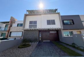Foto de inmueble en Av Mirador de Tequisquiapan, Fraccionamiento el Mirador, 76246 El Mirador, Qro., Col. Villa Catania C.P. 76246, El Marqués