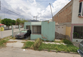Foto de inmueble en C. de San Matias, Fuentes del Sur, 27290 Torreón, Coah. #s/n, Col. Ampliación Fuentes del Sur C.P. 27290, Torreón