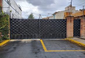 Foto de inmueble en Primera Priv. de Ceboruco, Azteca, 50180 Toluca de Lerdo, Méx., Col. Azteca C.P. 50180, Toluca
