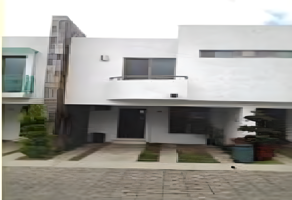 Foto de inmueble en Av. Valle de las Bugambilias, Residencial Valle del Sur, 45601 San Pedro Tlaquepaque, Jal., Col. Jardines de Miraflores C.P. 45601, San Pedro Tlaquepaque