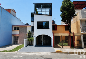 Foto de inmueble en 1o de Candelaria Pérez, Col. Culhuacán CTM Sección VIII C.P. 04909, Coyoacán