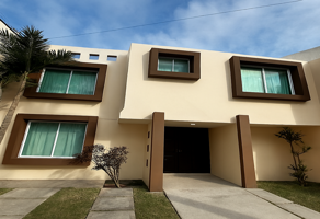 Foto de inmueble en Calle Palmeras   #s/n, Col. Lomas Del Mar C.P. 94293, Boca del Río