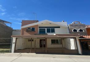 Foto de inmueble en Av Patria  #900, Col. Tonalá Centro C.P. 45400, Tonalá