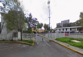 Foto de inmueble en C. Z 34, Coapa, Alianza Popular Revolucionaria, Coyoacán, 04800 Ciudad de México, CDMX #34, Col. Los Cedros C.P. 04800, Coyoacán