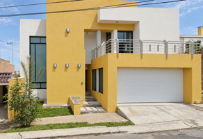 Foto de inmueble en Cerro Chapulin 114, Zona A, Colinas del Padre, 98085 Zacatecas, Zac. #114, Col. Villa Del Padre C.P. 98085, Zacatecas